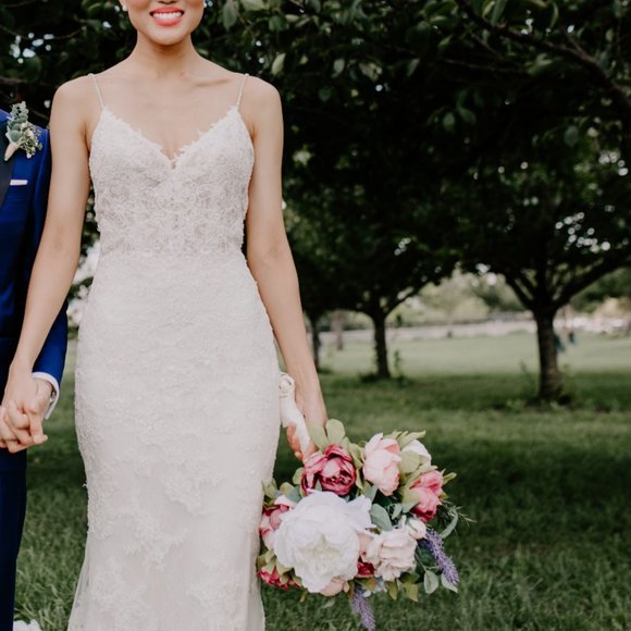 Enzoani Mercedes Wedding Dress Size 2 in PERFECT condition - Picture 7 of 7